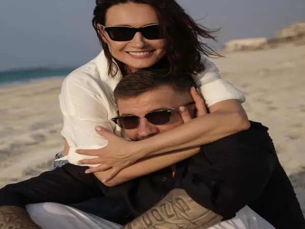 Фото к материалу: Рэпер Баста показал редкие кадры с женой