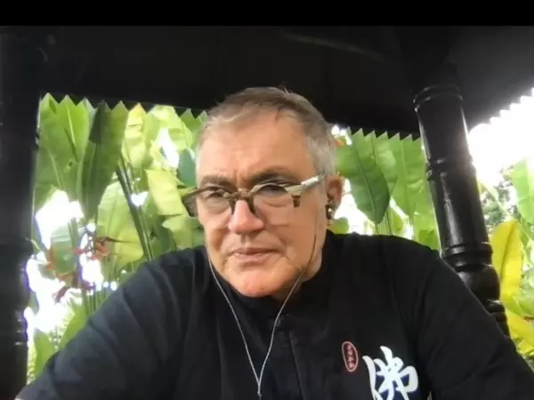 Фото к материалу: Дмитрий Дибров впервые прокомментировал скандал с расстегнутой ширинкой