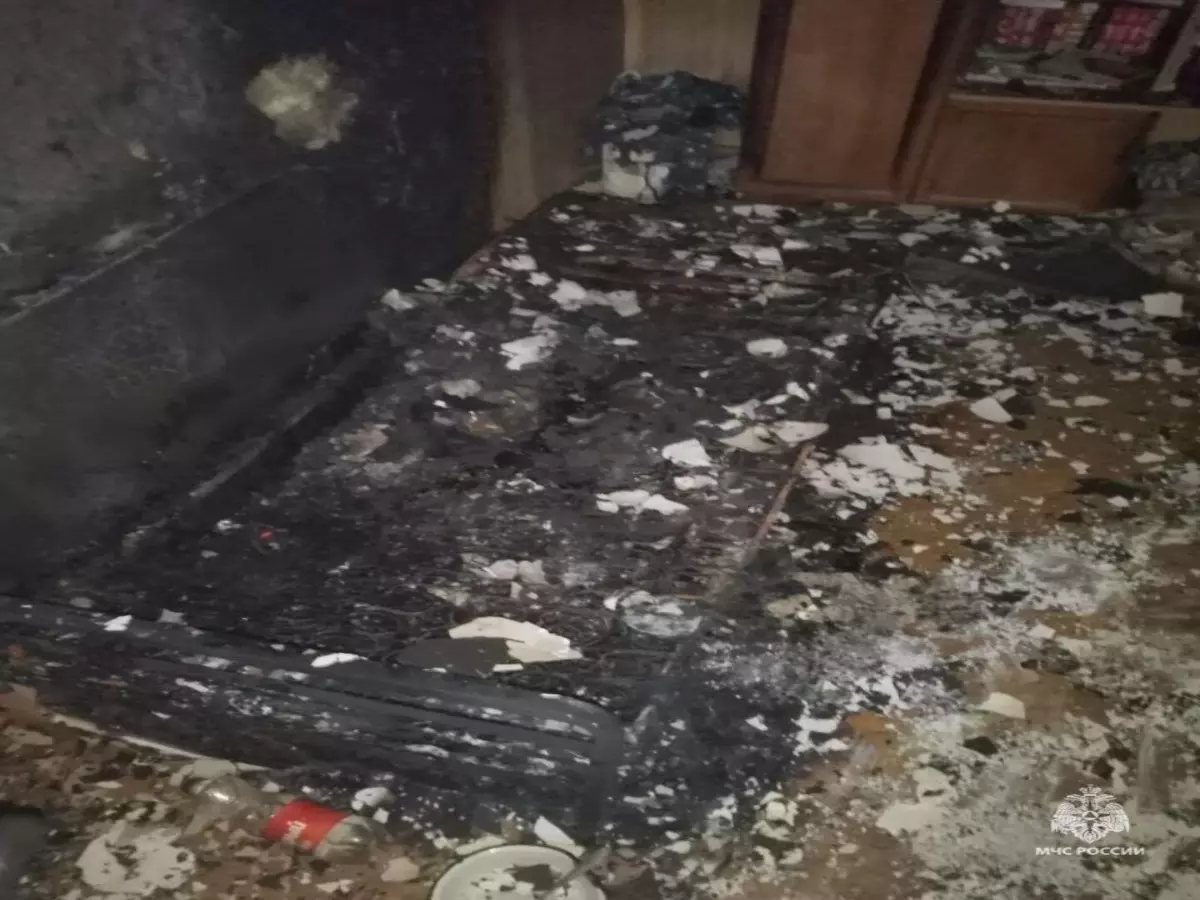 В Ростовской области два человека погибли при пожаре из-за сигареты