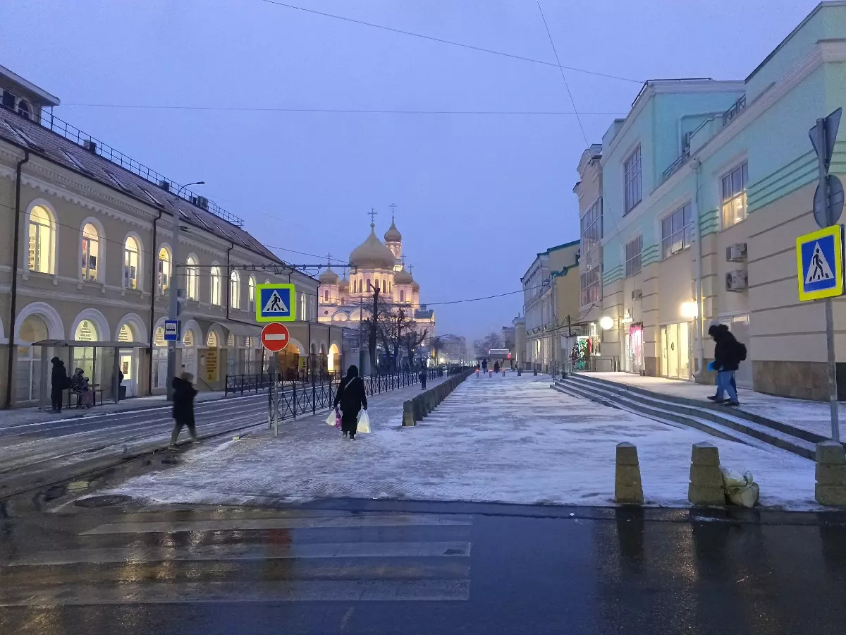 Ростов замело снегом вечером 26 декабря