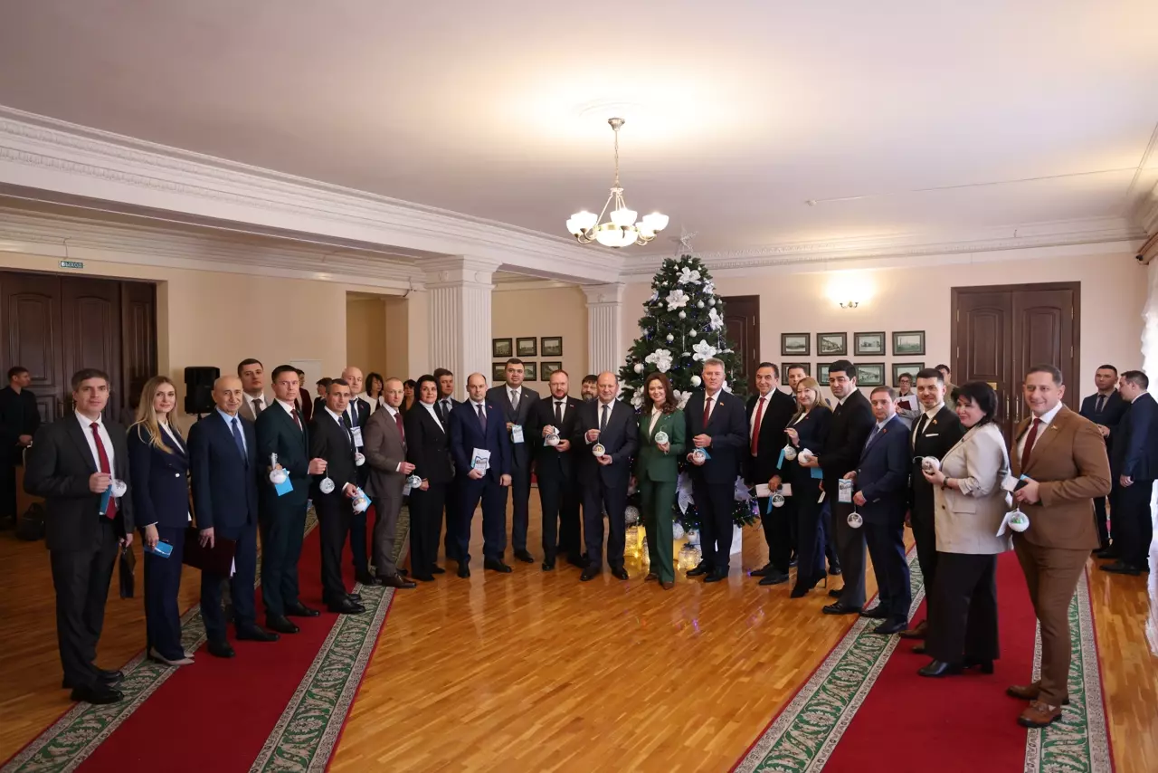 Депутаты гордумы Ростова исполнят новогодние мечты детей в рамках акции «Елка желаний»