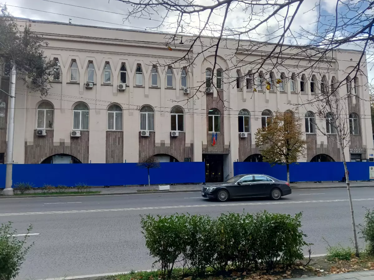 В Ростове общественники хотят судиться с комитетом ОКН из-за филармонии