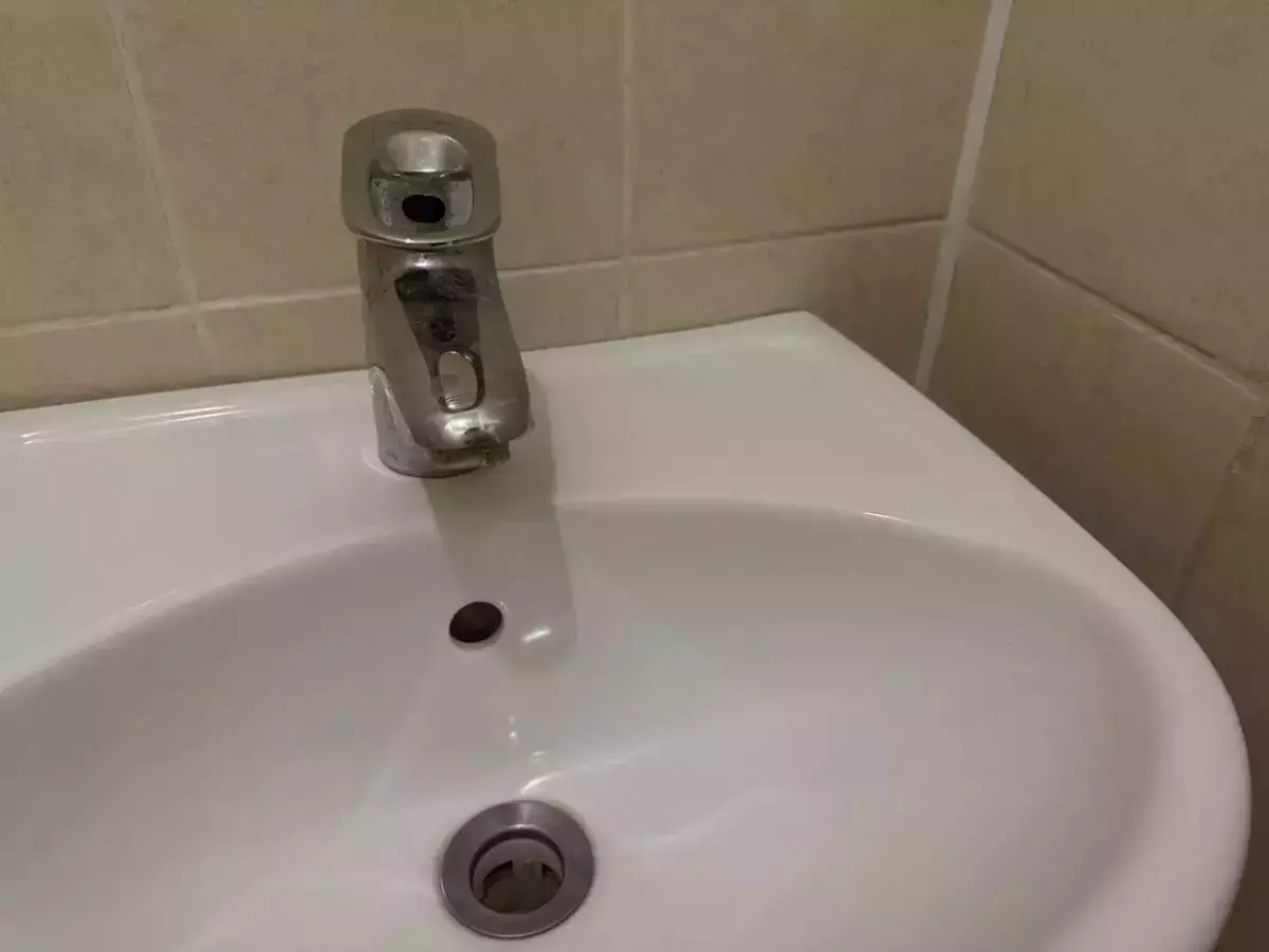 В Новошахтинске два поселка остались без воды из-за прорыва