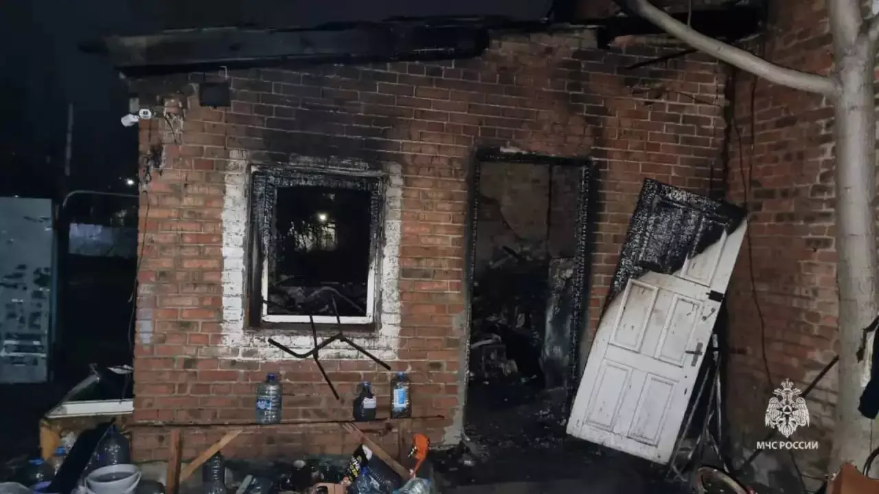 Шахтах на территории предприятия после пожара нашли тело мужчины