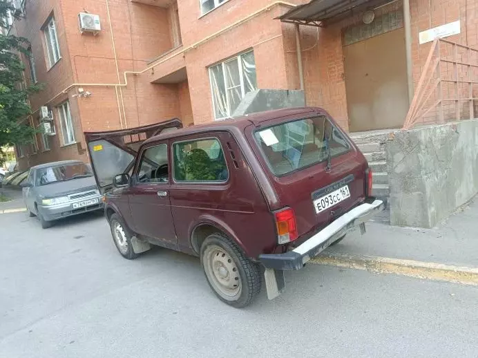 Служебный автомобиль детской горбольницы Ростова выставили на торги за копейки