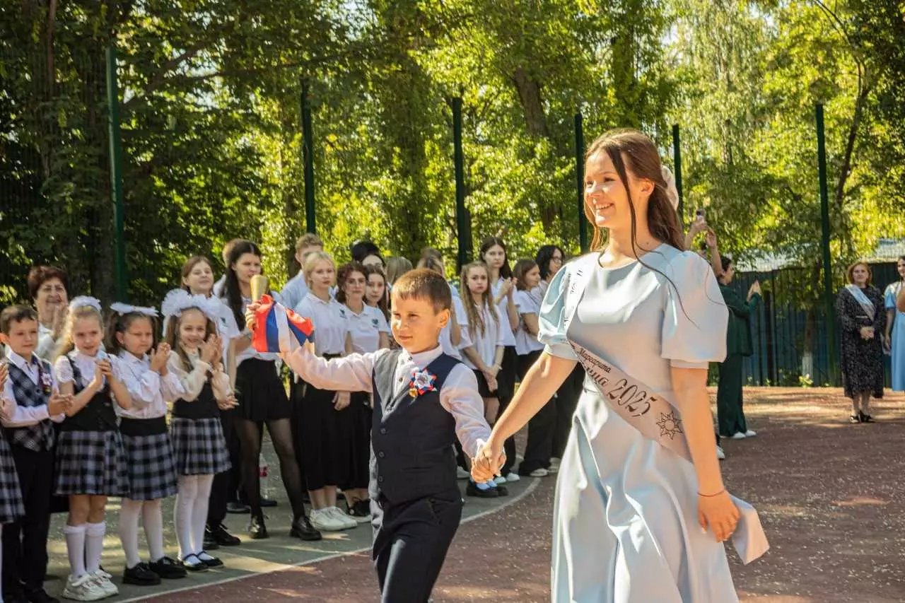 Стали известны даты последних звонков и выпускных вечеров в Ростовской области