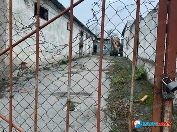 После сноса конюшен на ростовском ипподроме конники написали заявление в полицию