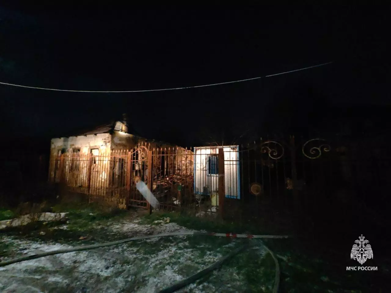 В Ростове при пожаре в вагончике погибла 80-летняя бабушка