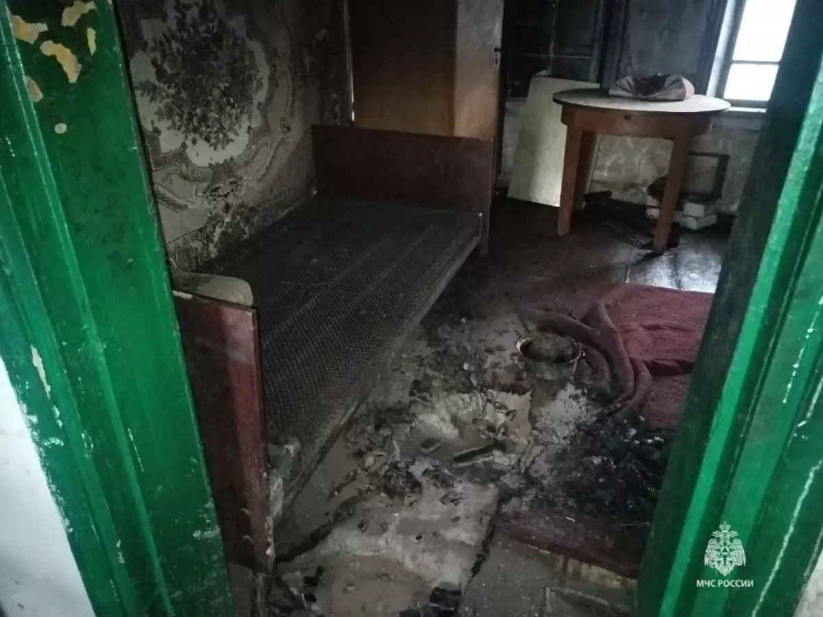 В Ростовской области при пожаре в частном доме погиб 47-летний мужчина