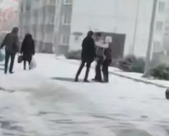 На Суворовском в Ростове двое мужчин устроили драку