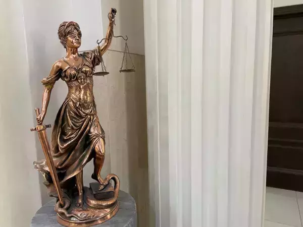 ККС прекратила полномочия ростовского судьи после обвинений в незаконных приговорах