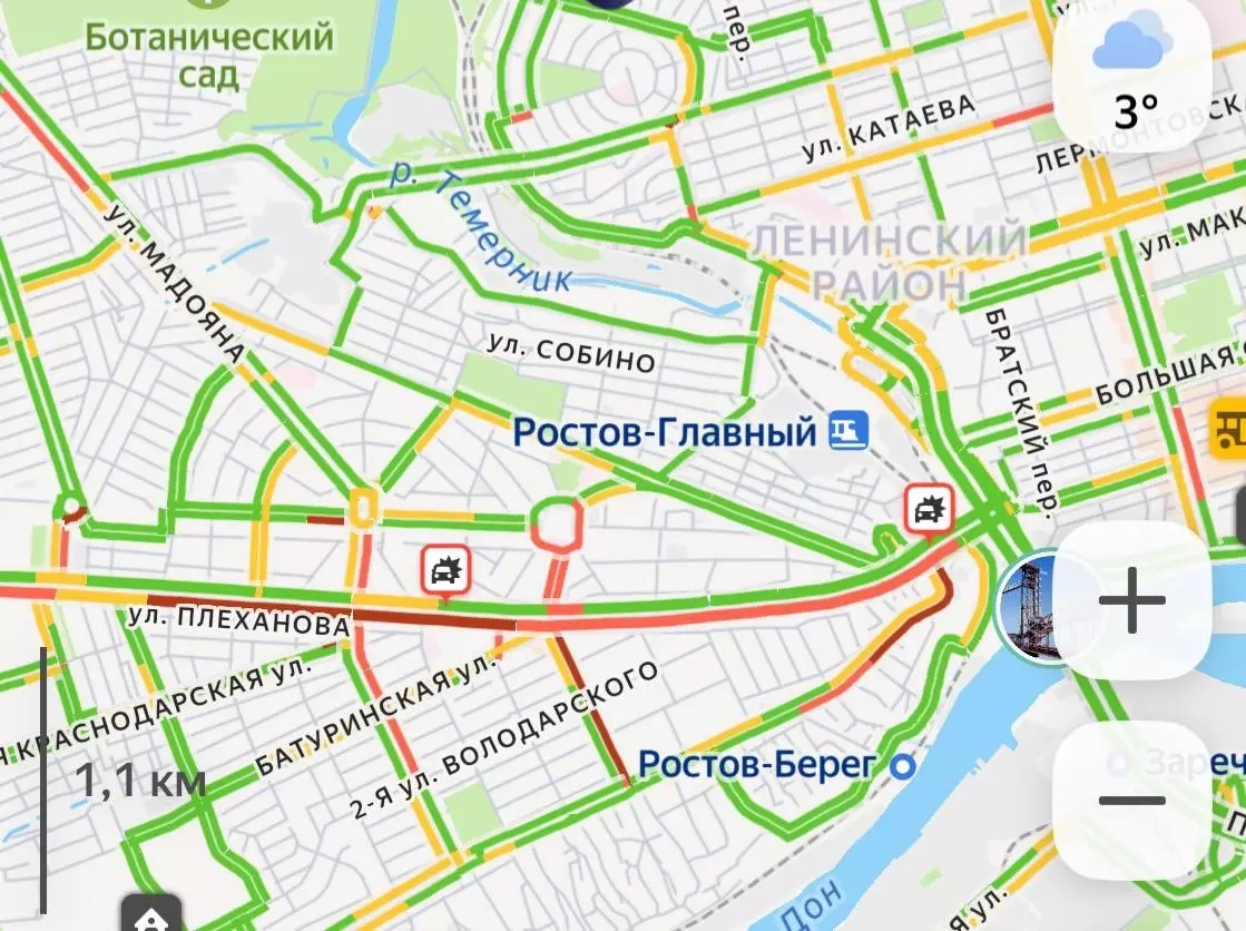 В Ростове на проспекте Стачки движение остановилось из-за двух аварий 