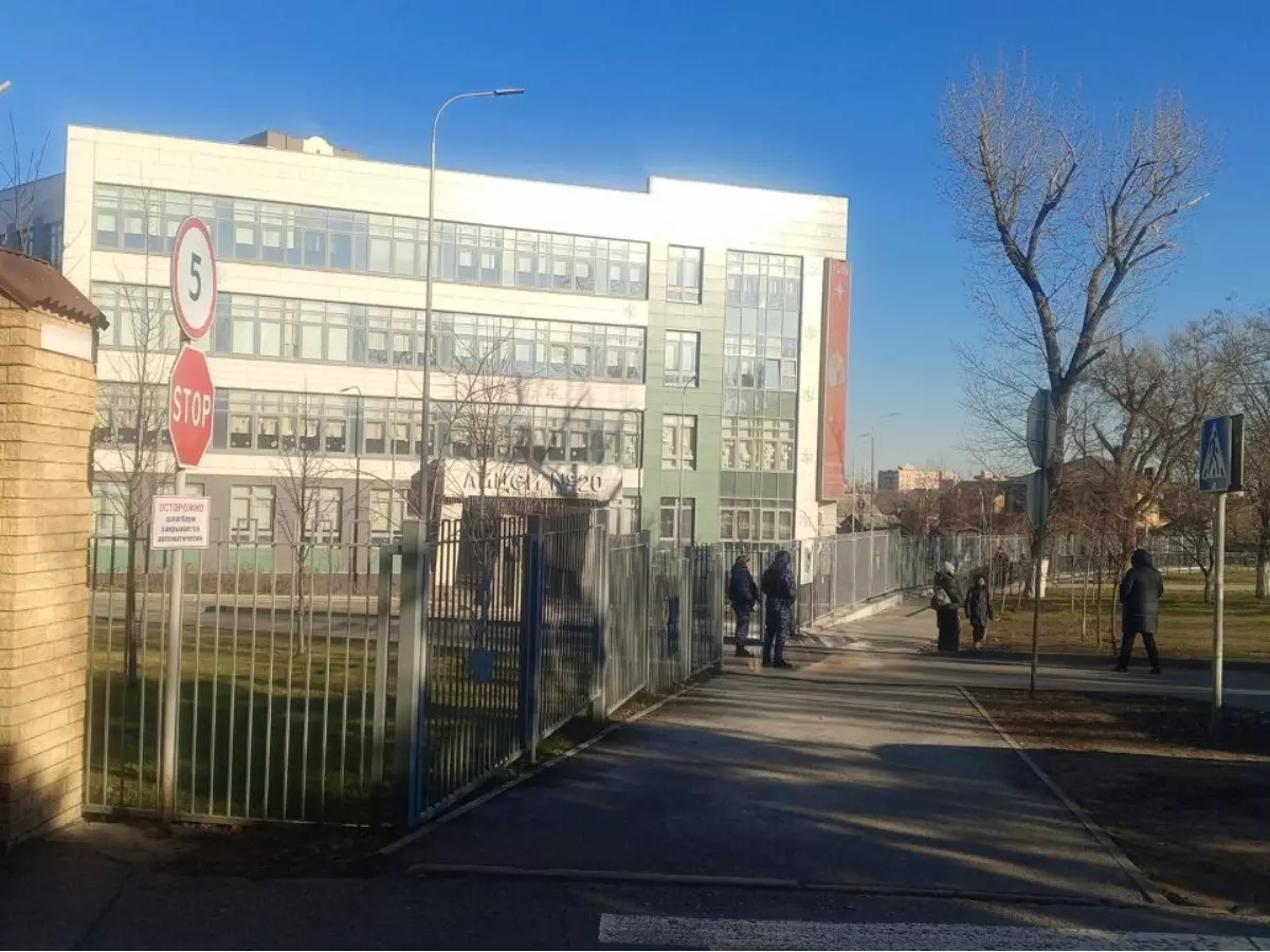 В Ростове лицей №20 эвакуировали из-за угрозы минирования