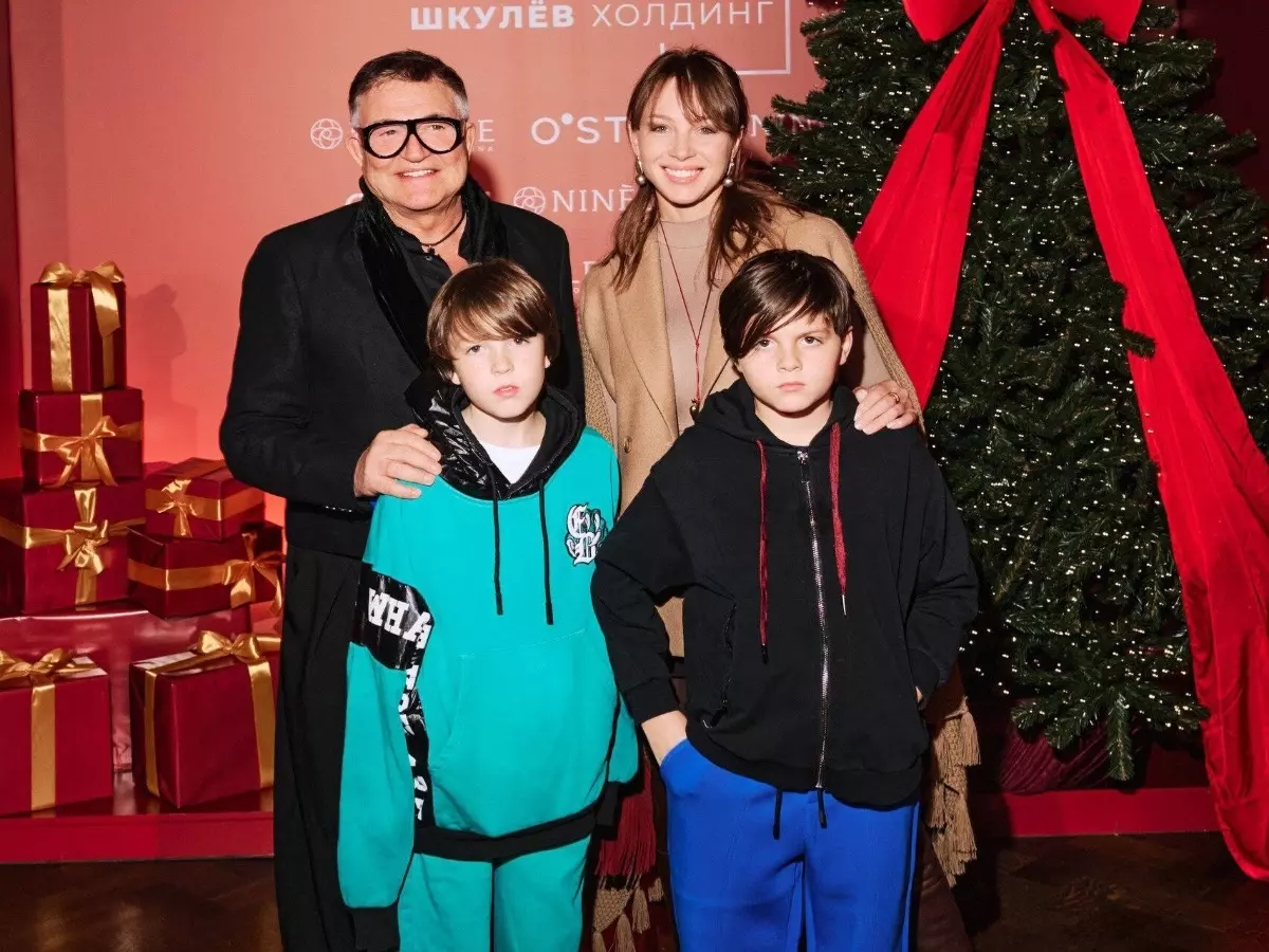 Полина Диброва поделилась новыми фото с бывшем мужем и детьми