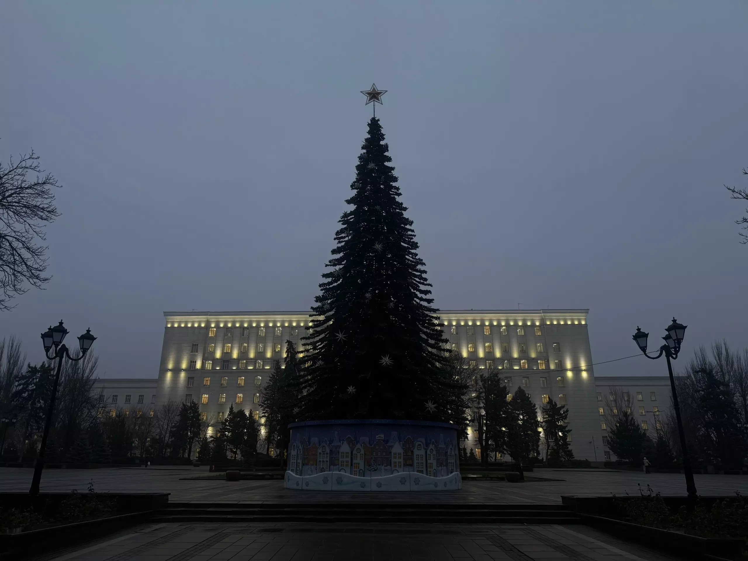 Как украсили главные улицы Ростова к 2026 году: фоторепортаж