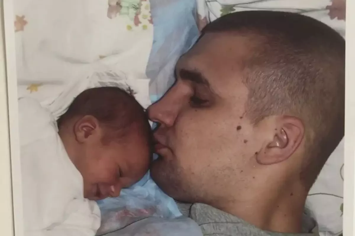 Баста трогательно поздравил старшую дочь Марию с 16-летием