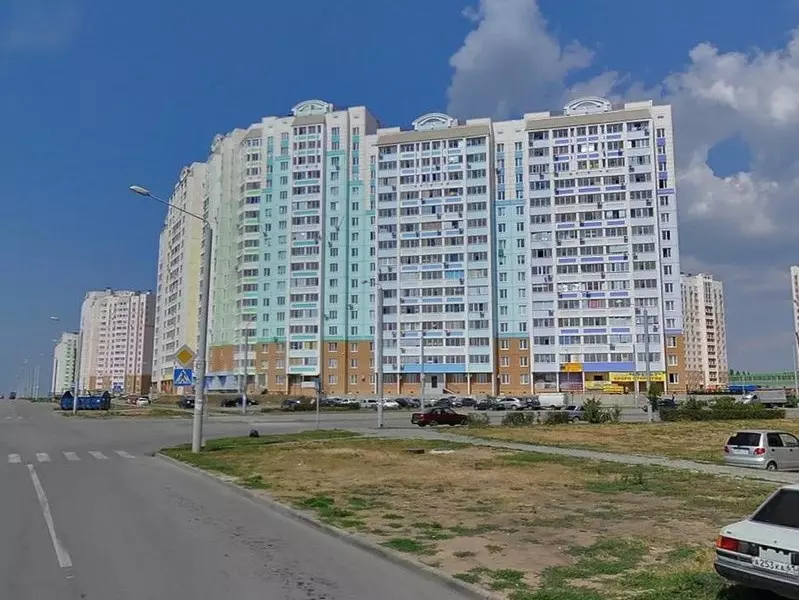 Жители семнадцатиэтажного дома в Ростове уже десять дней сидят без нормального отопления