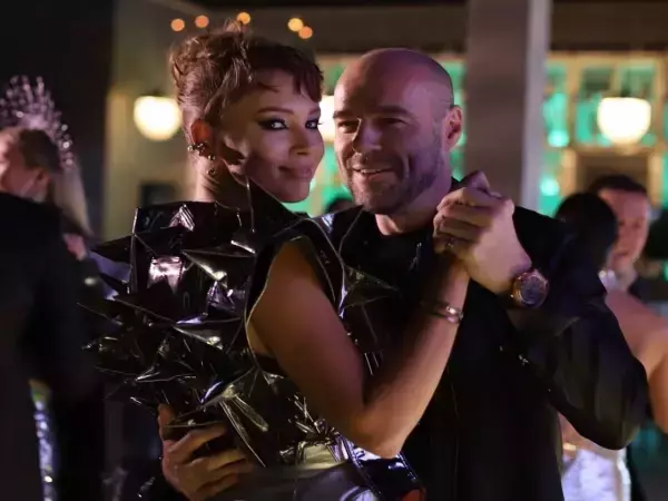 Полина Диброва ждет свадьбу с любовником Романом Товстиком