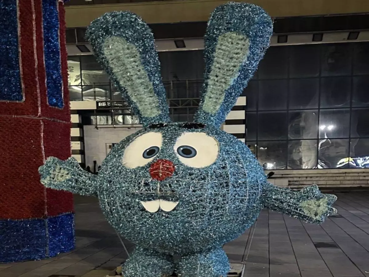 Новогодним Смешарикам в центре Ростова вернули уши