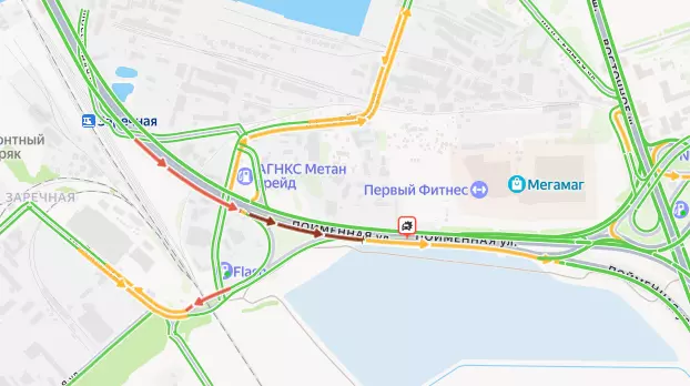 Три большегруза столкнулись на Пойменной в Ростове