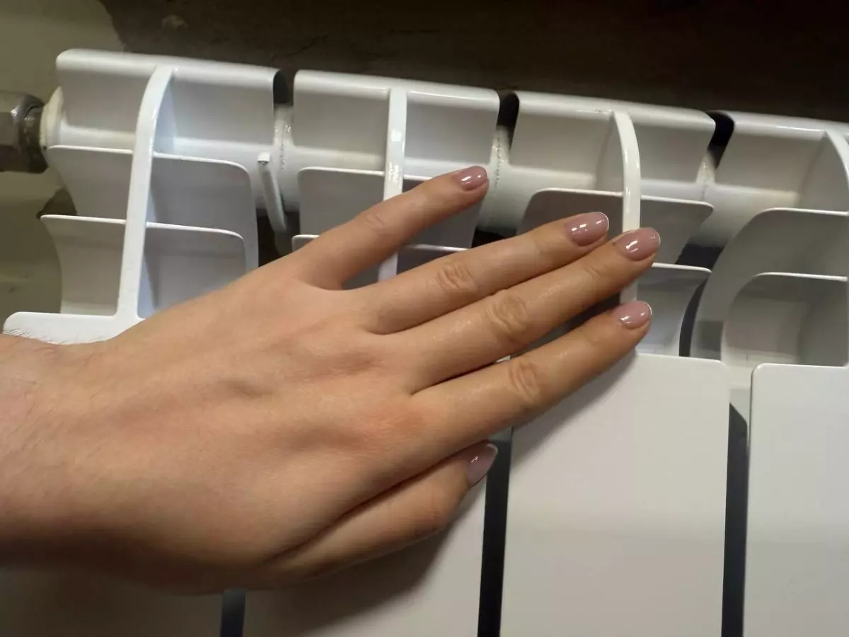 Замерзаем в холодных стенах: уже третьи сутки сотни жителей Ростова сидят без отопления