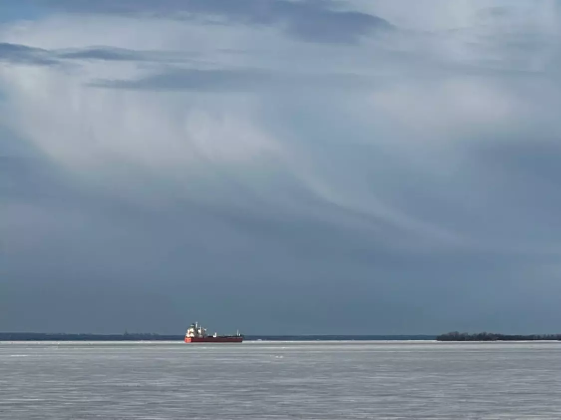 В акватории Азовского моря стартовал период ледокольных проводок