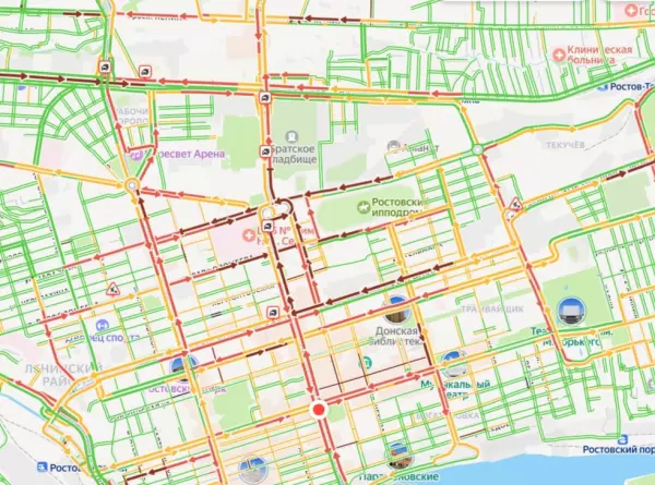 Фото к материалу: В Ростове шесть ДТП и пятничные пробки в 8 баллов парализовали движение