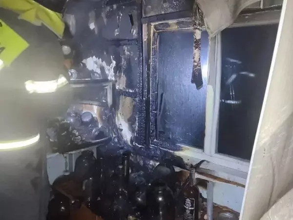 Фото к материалу: Под Таганрогом оставленный на зарядке шуруповерт едва не спалил дом 