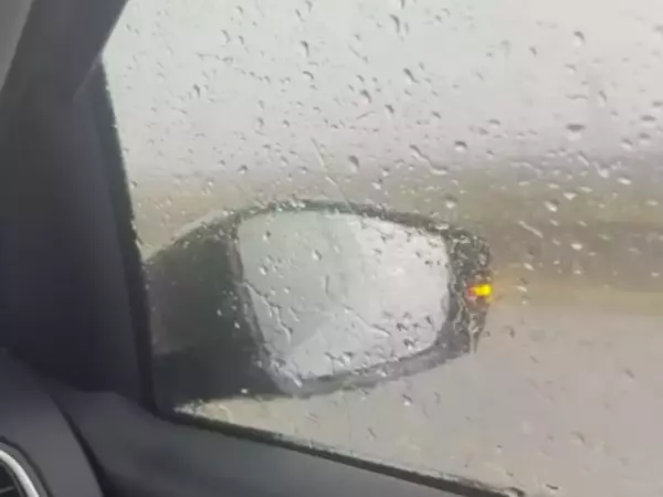 Фото к материалу: Водителей Ростовской области предупредили о дожде на трассе М-4 «Дон»