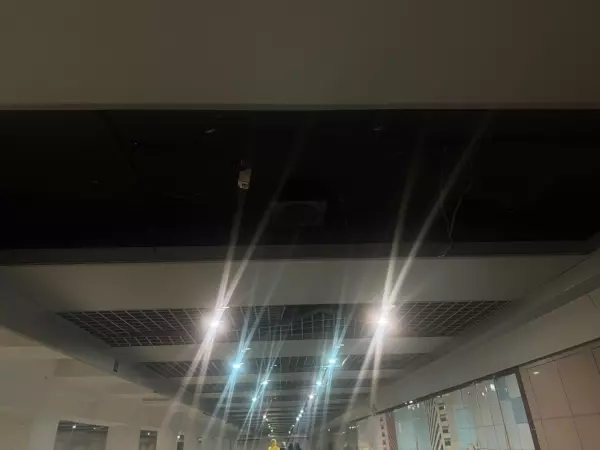 Фото к материалу: Ростовчане пожаловались на разбитый потолок в подземном переходе на Большой Садовой