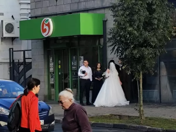 Фото к материалу: Регистрация фиктивных браков закончилась для руководителя ЗАГСа колонией