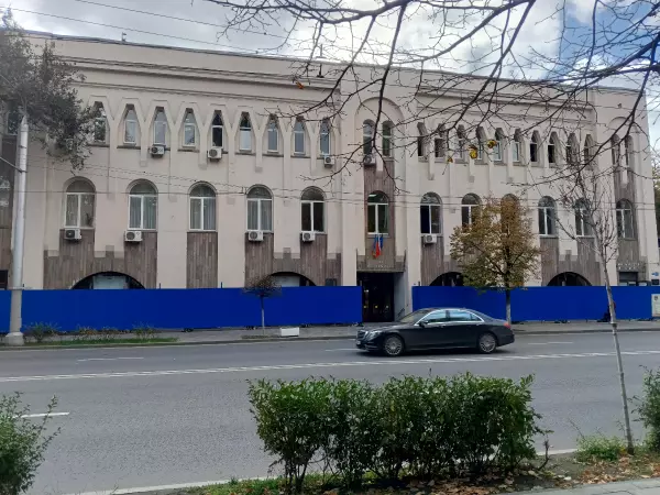 Фото к материалу: В Ростове общественники хотят судиться с комитетом ОКН из-за филармонии