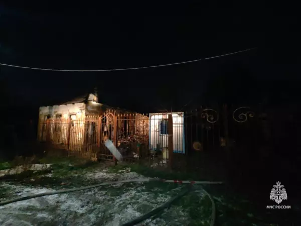 Фото к материалу: В Ростове при пожаре в вагончике погибла 80-летняя бабушка