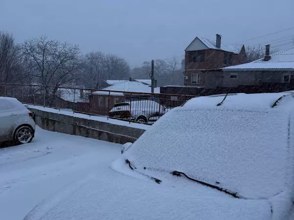 Фото к материалу: В Ростове введен режим повышенной готовности для спасательных служб
