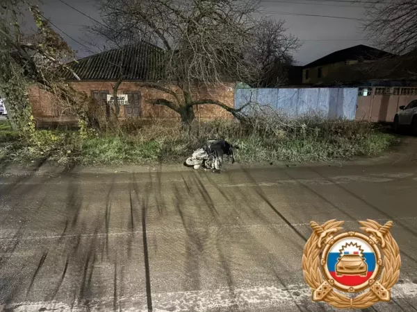 Фото к материалу: Подросток на скутере пострадал в ДТП с иномаркой в Ростовской области