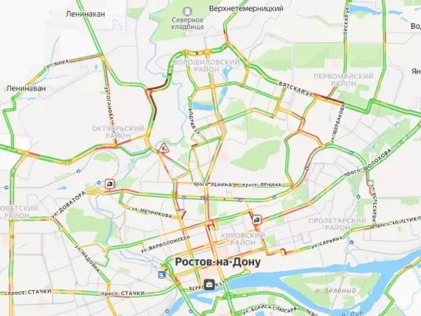 Фото к материалу: Ростов в вечерний час-пик сковали семибалльные пробки