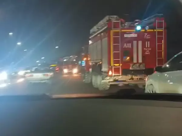 Фото к материалу: В результате пожара в многоэтажке Ростова эвакуировали 52 человека