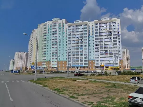 Фото к материалу: Жители семнадцатиэтажного дома в Ростове уже десять дней сидят без нормального отопления