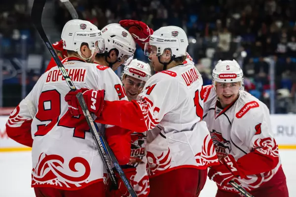 Фото к материалу: ХК «Ростов» уступает АКМ на выездной серии с минимальным отрывом