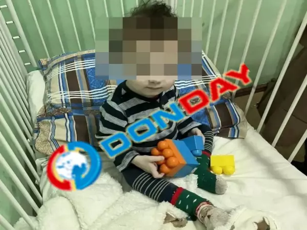 Фото к материалу: Коляску с годовалым ребенком нашли в подъезде дома в Ростовской области