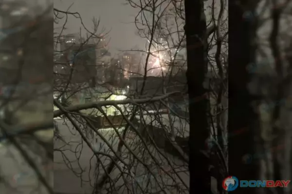 Фото к материалу: В центре Ростова запустили фейерверки 