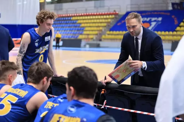 Фото к материалу: Болельщики ростовского баскетбольного клуба просят власти поддержать команду