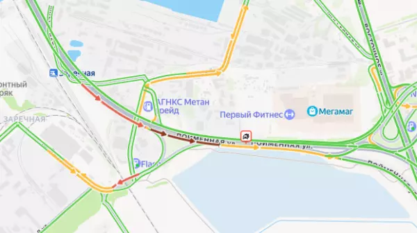 Фото к материалу: Три большегруза столкнулись на Пойменной в Ростове