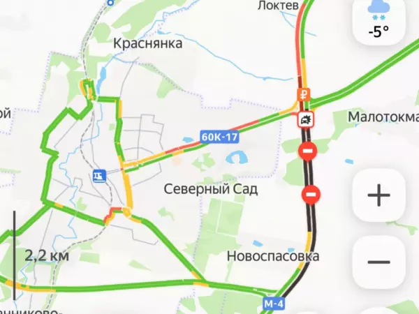 Фото к материалу: ДТП с большегрузом парализовало движение на М-4 «Дон» возле Миллерово