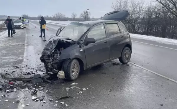 Фото к материалу: Четверо пострадали, один погиб: в Ростовской области произошло жуткое ДТП