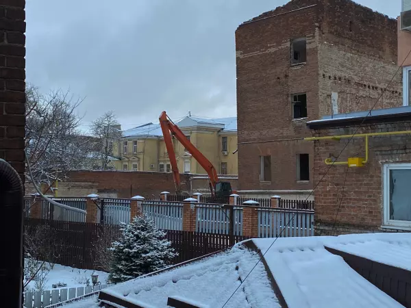 Фото к материалу: В Ростове приступили к сносу дома Парамоновых на Социалистической
