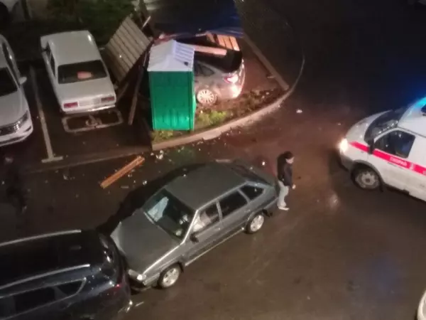 Фото к материалу: Первое массовое ДТП из-за снегопада в Ростове попало на камеры видеонаблюдения