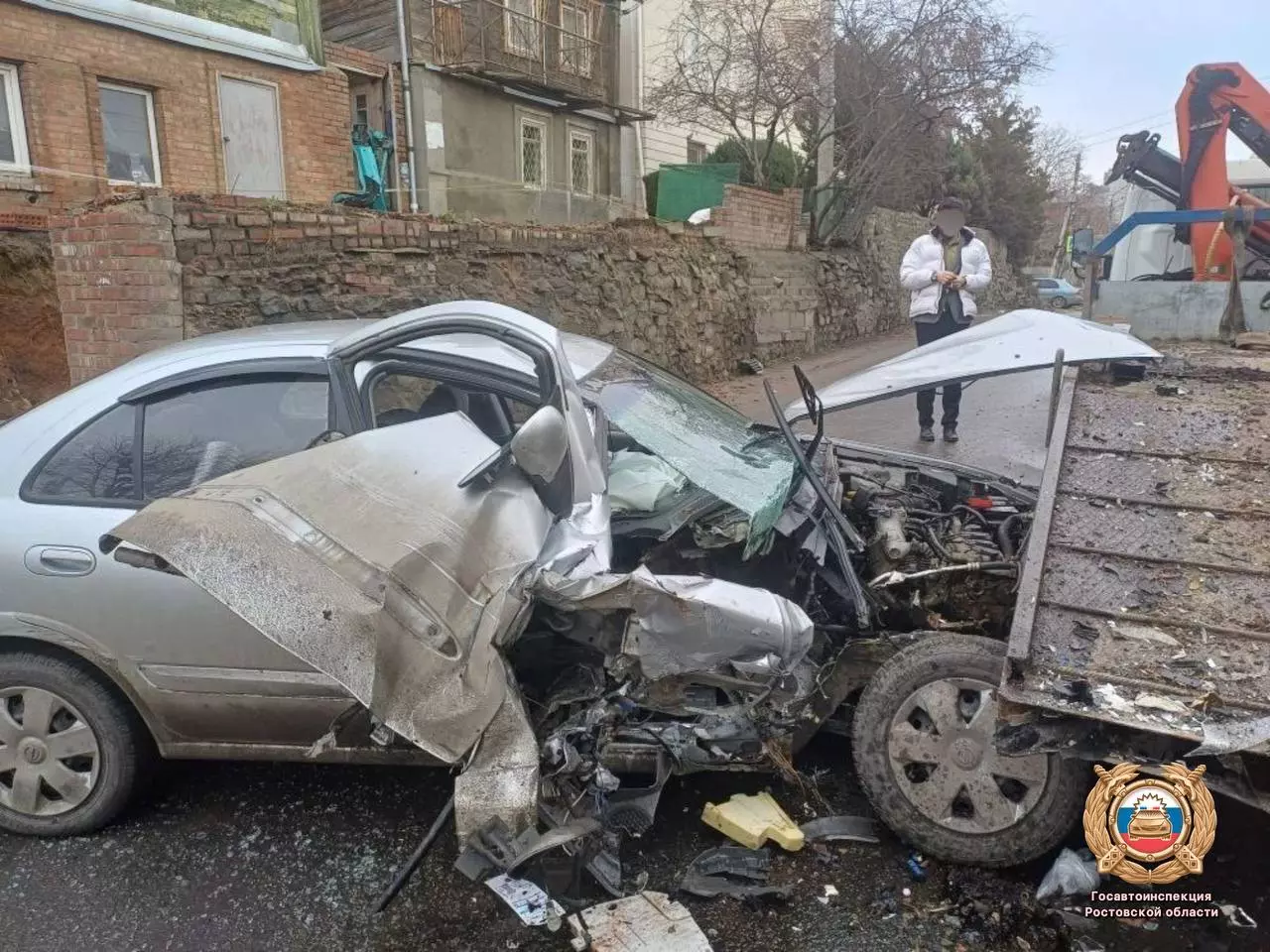 В Ростове-на-Дону мужчина пострадал в цепном ДТП с тремя автомобилями