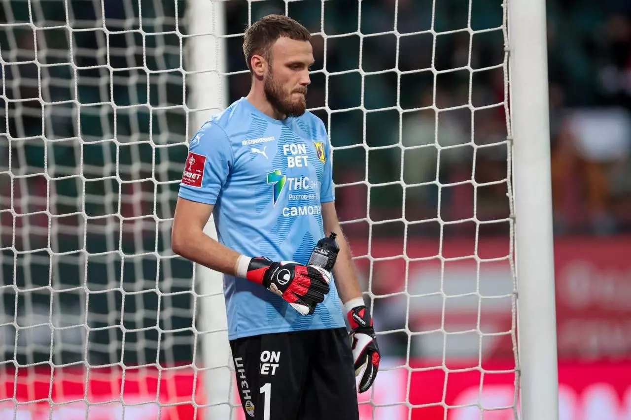 Покидал ФК «Ростов» и плакал: вратарь Никита Медведев поделился эмоциями после ухода