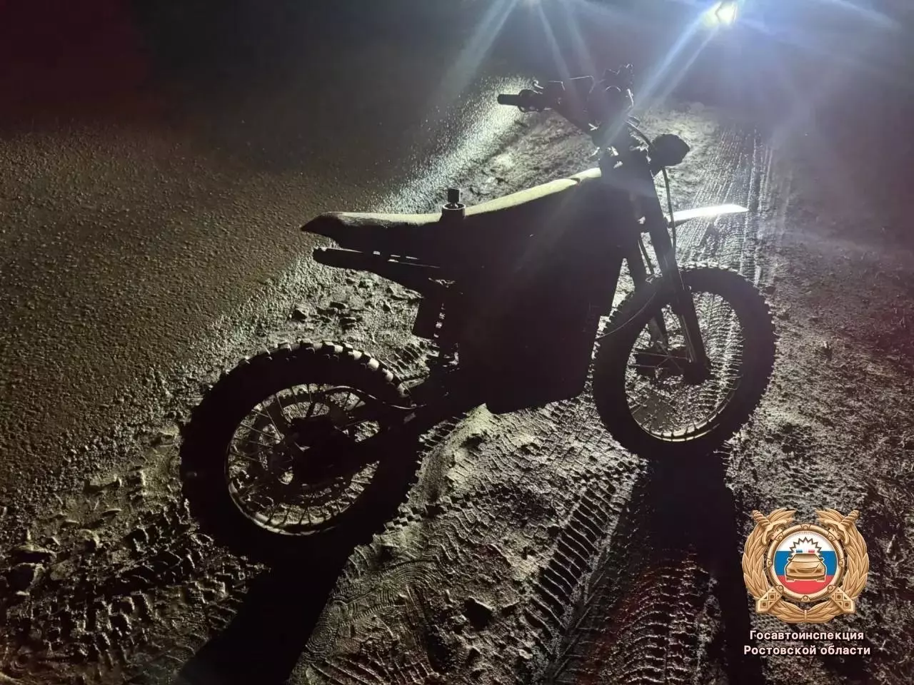 В Ростовской области водитель легковушки сбил подростка на питбайке